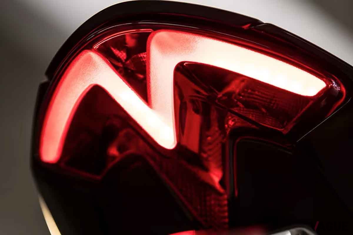 トライアンフ「スピードトリプル1200RS」