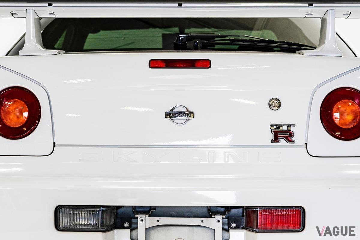 オークションに出品された2000年式 日産「スカイラインGT-R VスペックII」