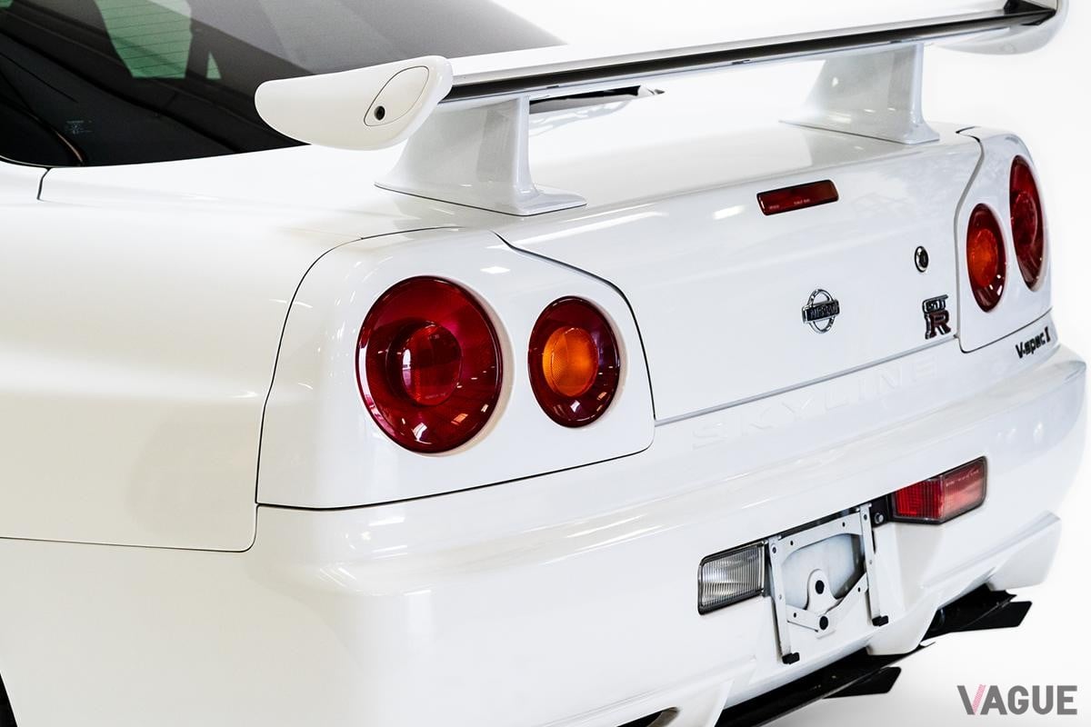 オークションに出品された2000年式 日産「スカイラインGT-R VスペックII」
