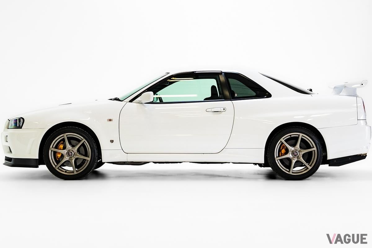 オークションに出品された2000年式 日産「スカイラインGT-R VスペックII」