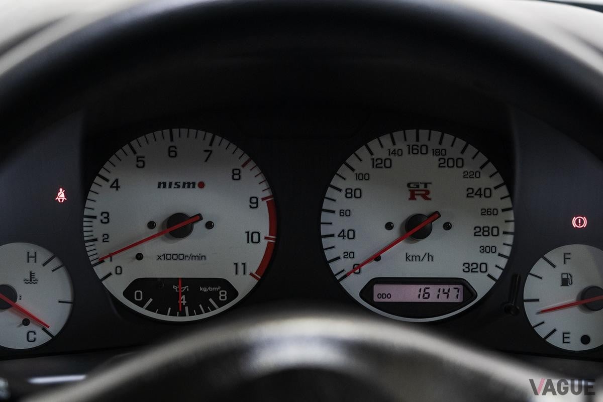 オークションに出品された2000年式 日産「スカイラインGT-R VスペックII」