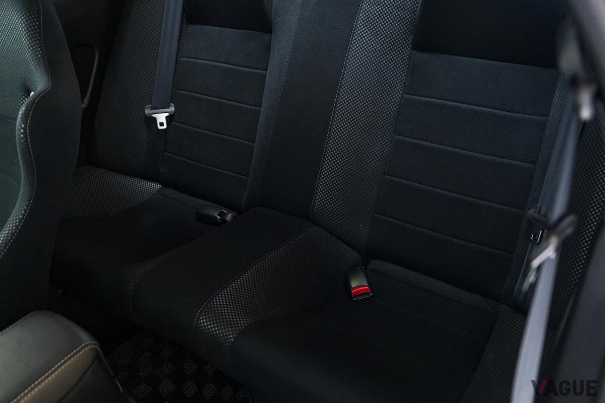 オークションに出品された2000年式 日産「スカイラインGT-R VスペックII」