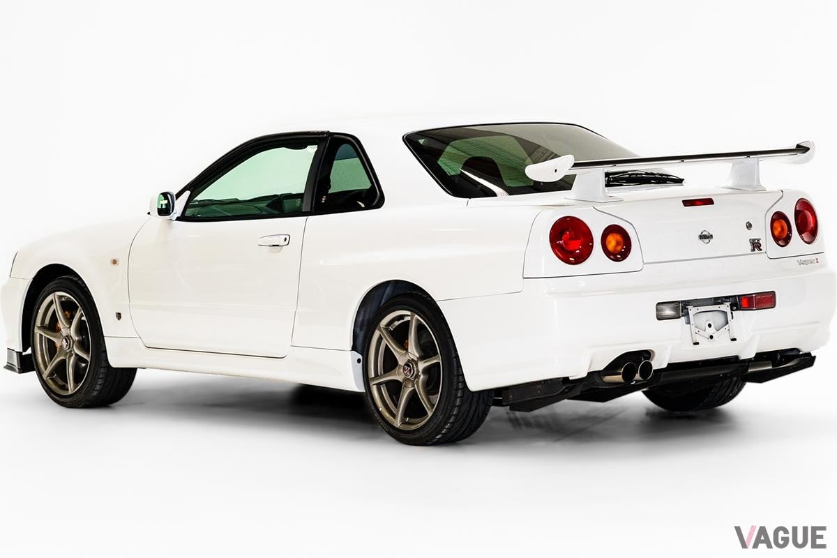 オークションに出品された2000年式 日産「スカイラインGT-R VスペックII」