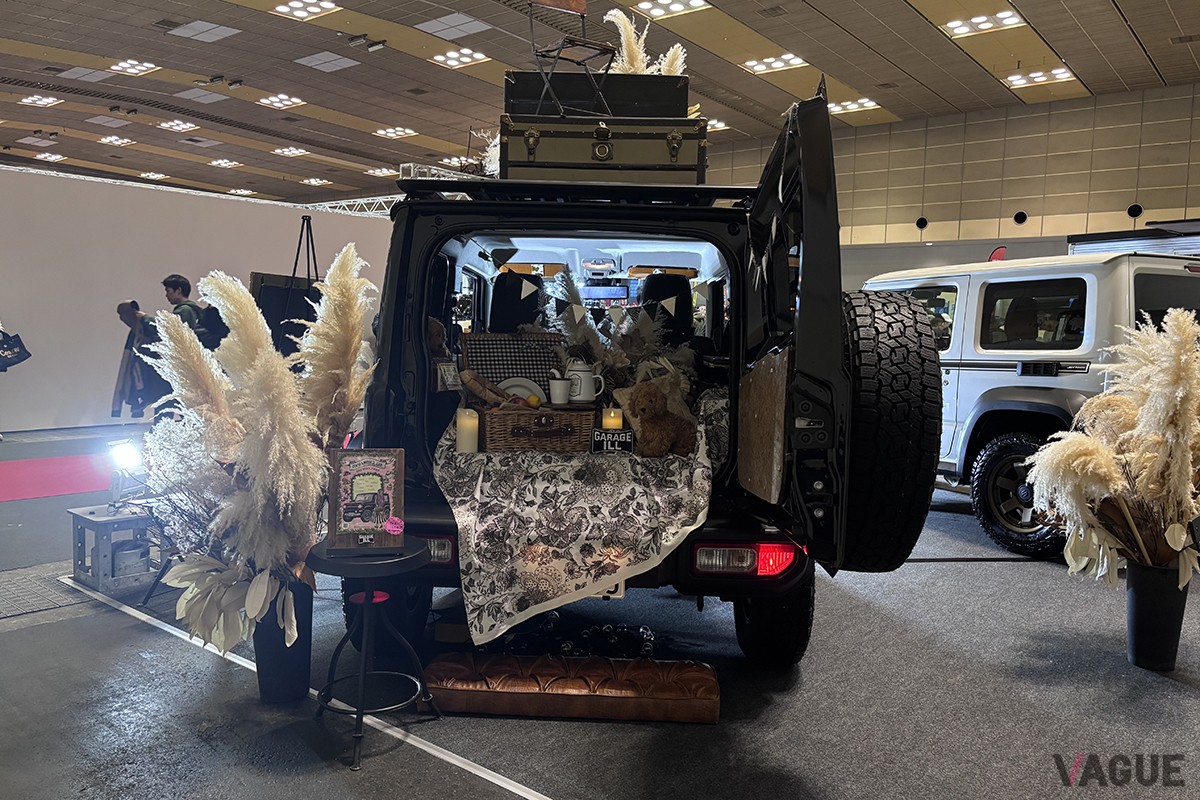 「ジムニー シエラ」をベースにしたレトロなカスタムモデル「BRON55」