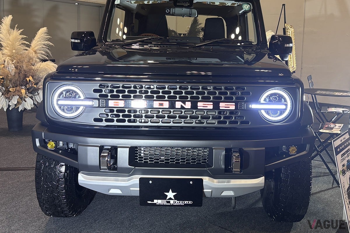 「ジムニー シエラ」をベースにしたレトロなカスタムモデル「BRON55」