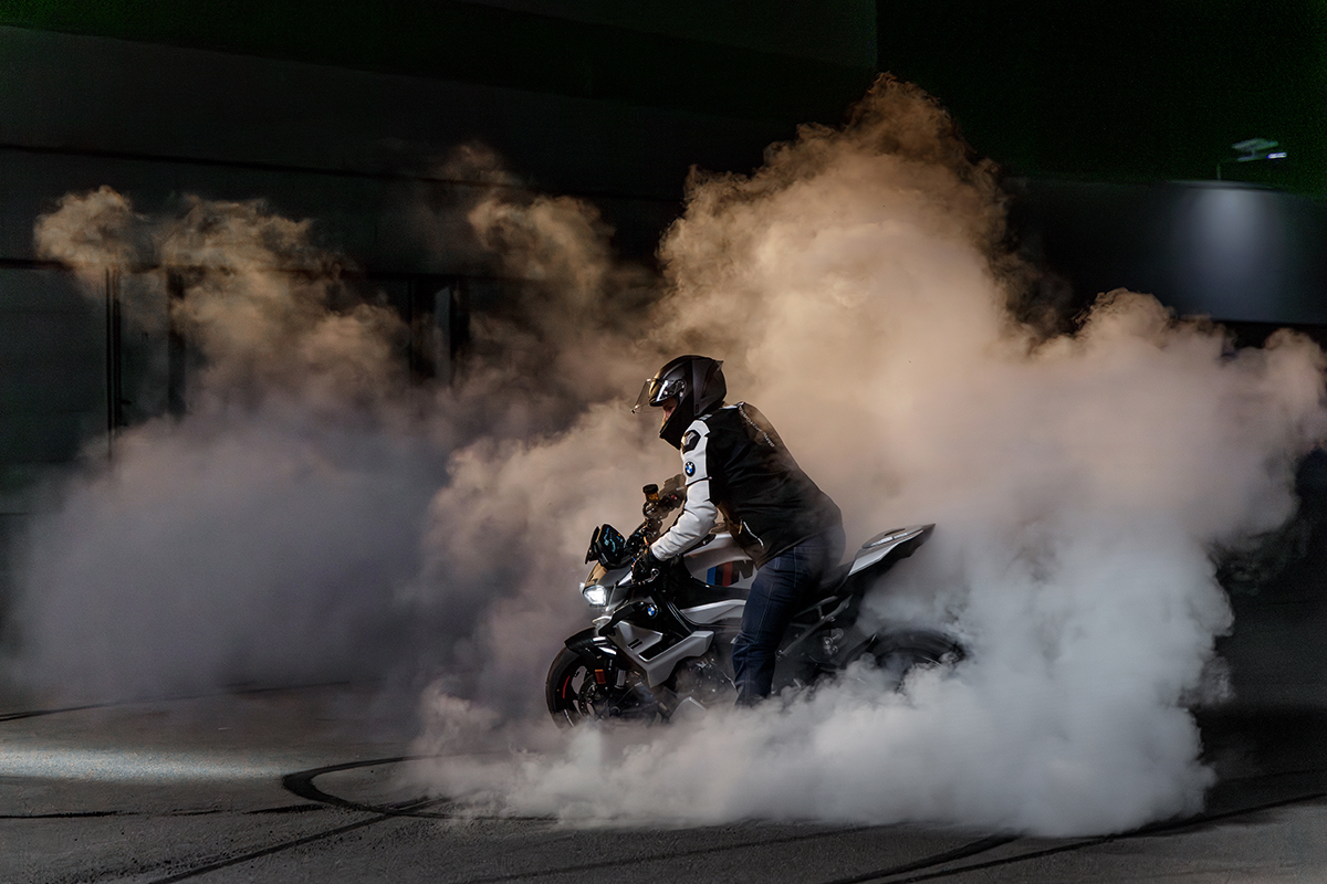 BMW「M1000R」