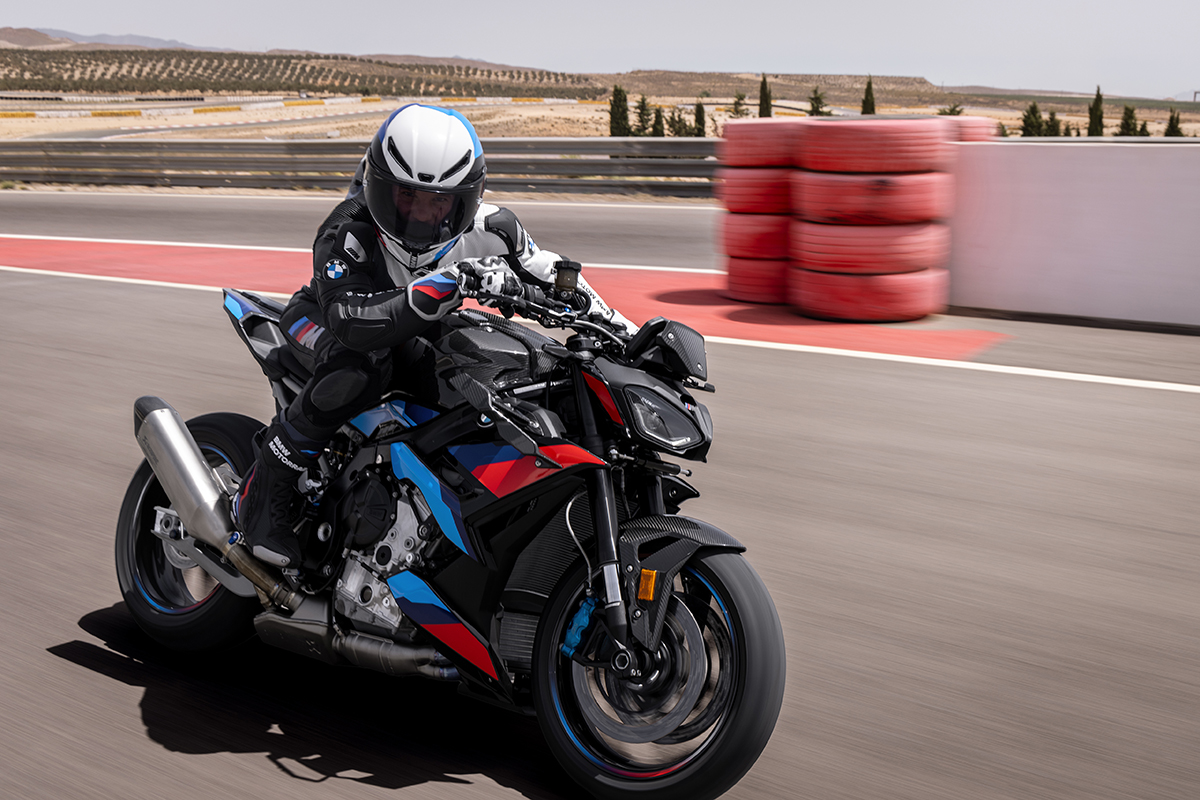 BMW「M1000R」