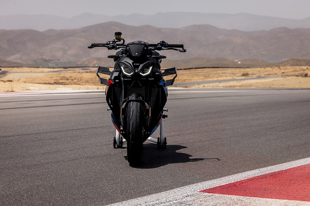 BMW「M1000R」