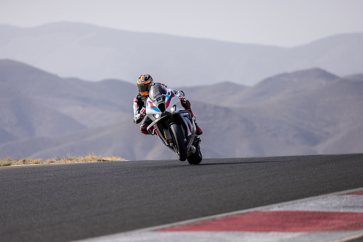 BMW「M1000RR」