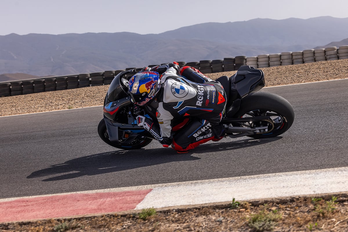 BMW「M1000RR」