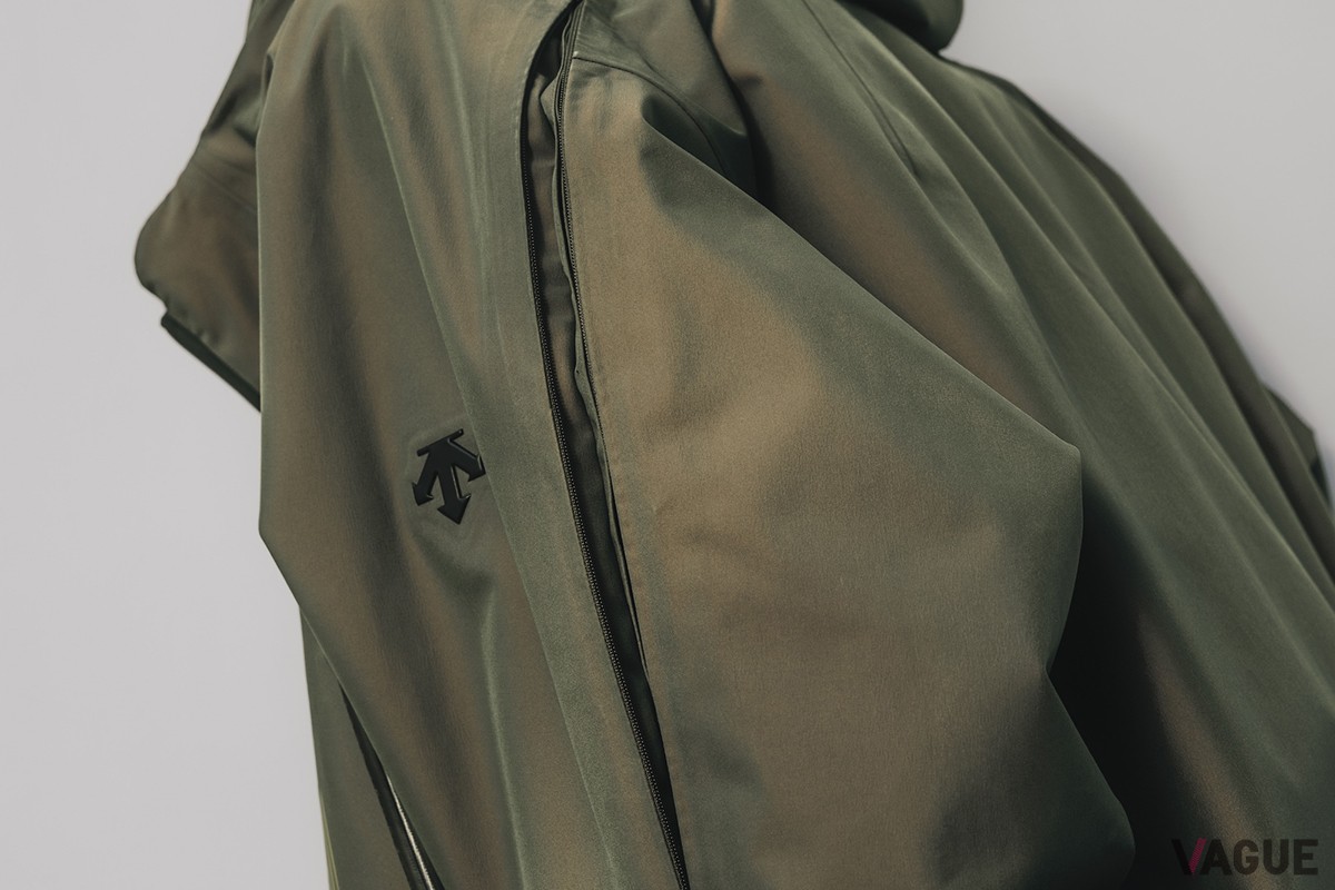 DYNAMIC VENT HARD SHELL JACKET：10万4500円