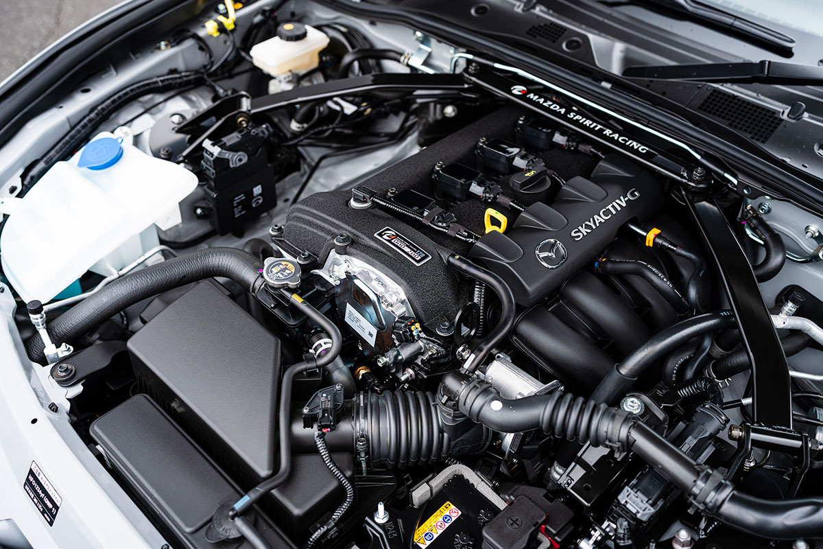 「マツダ スピリットレーシング・ロードスター 12R」