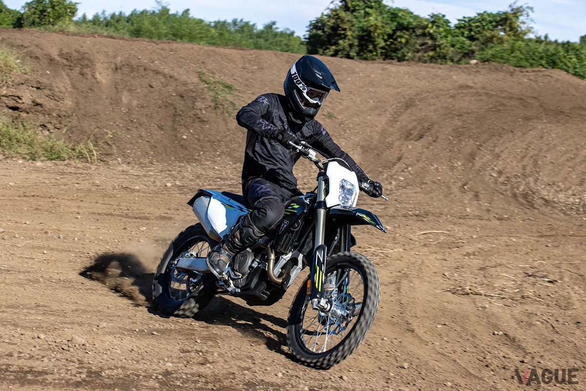 トライアンフ「TF250-E」
