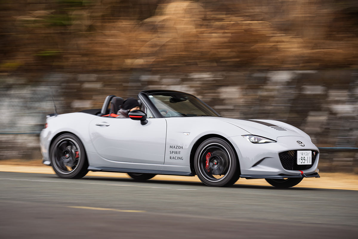 「マツダ スピリットレーシング・ロードスター 12R」