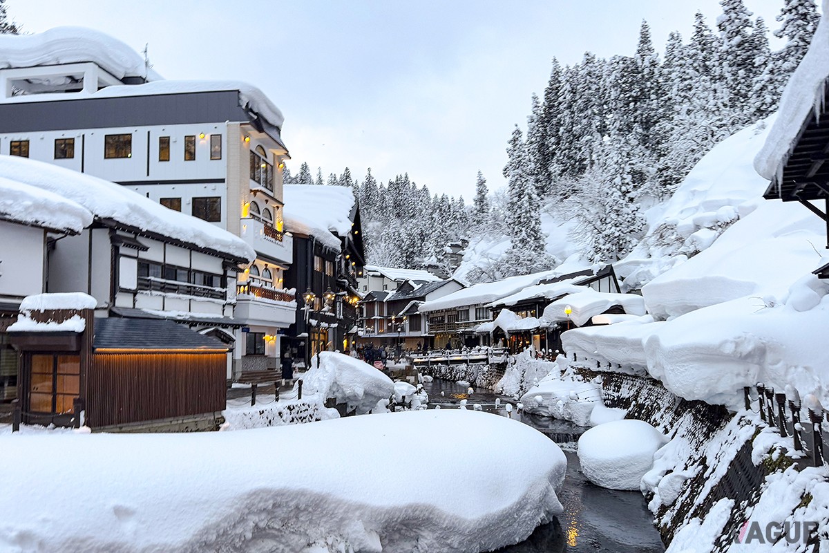 山形県「銀山温泉」
