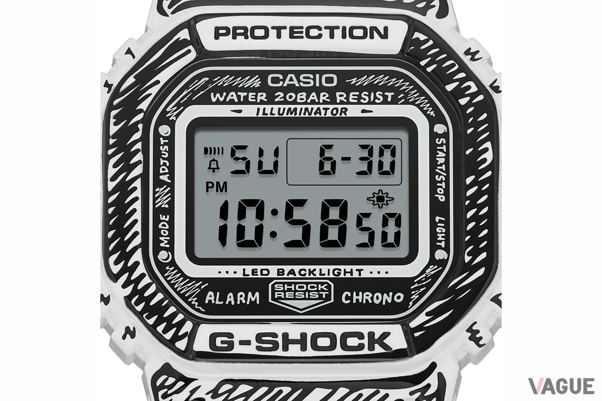 液晶周りの書き文字ディテールもおもしろい。