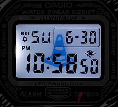 LEDを点灯させると浮かび上がるコーンのシンボルマーク。