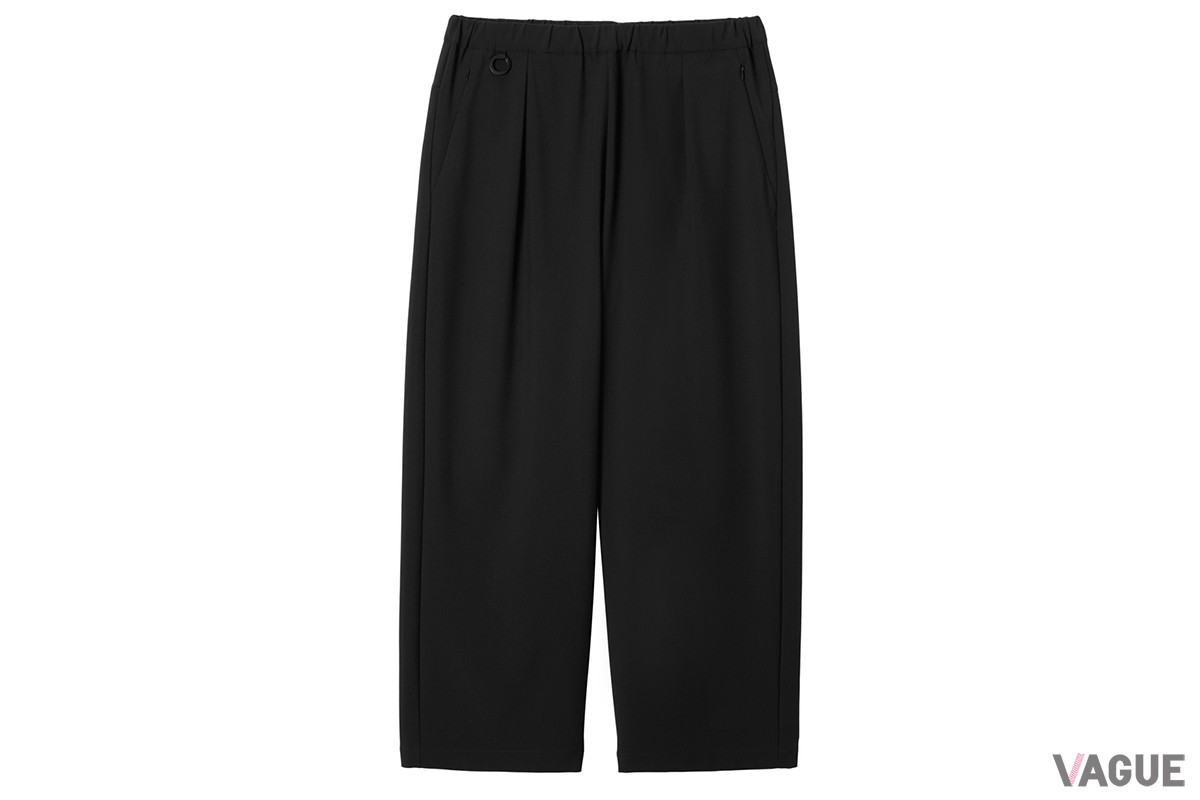 テックワイドパンツ（ブラック）：2万4200円