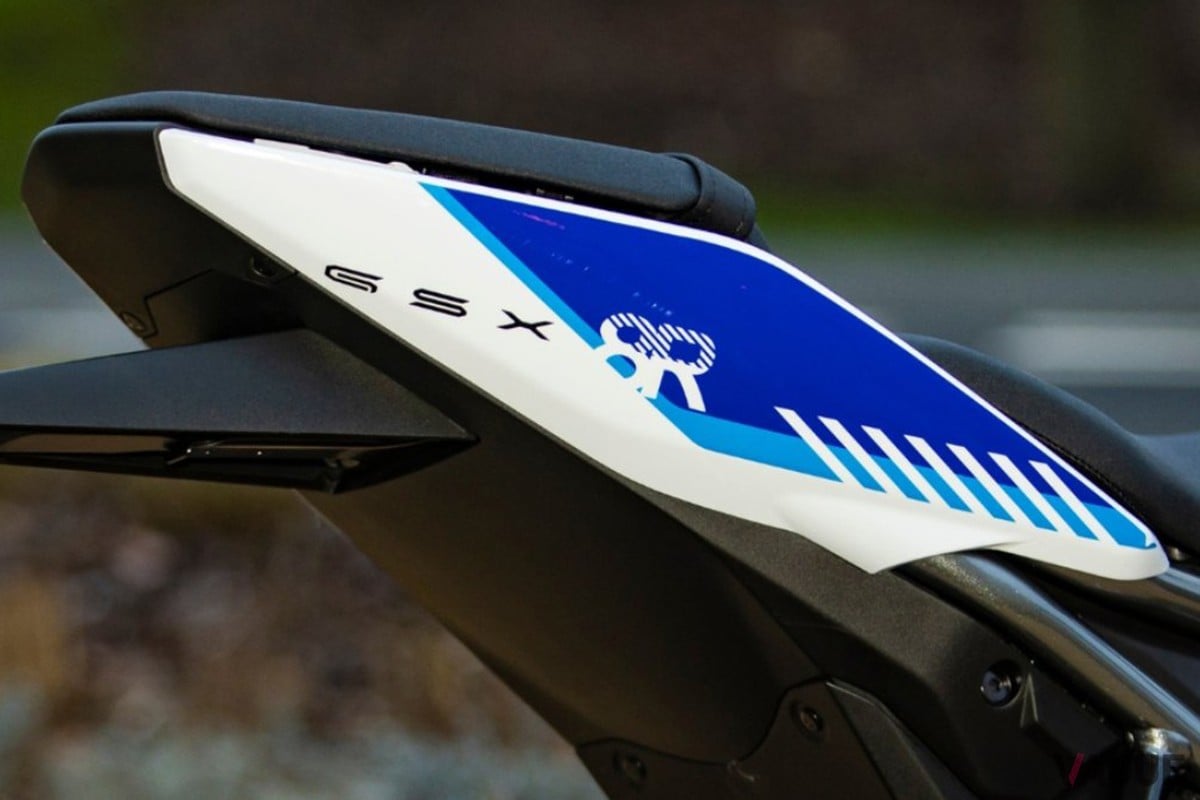 スズキ「GSX-8R」専用グラフィックキット