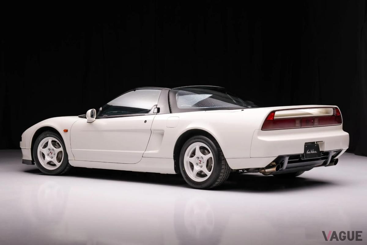 日本円で約5700万円で落札された1995年式ホンダ「NSX-R」