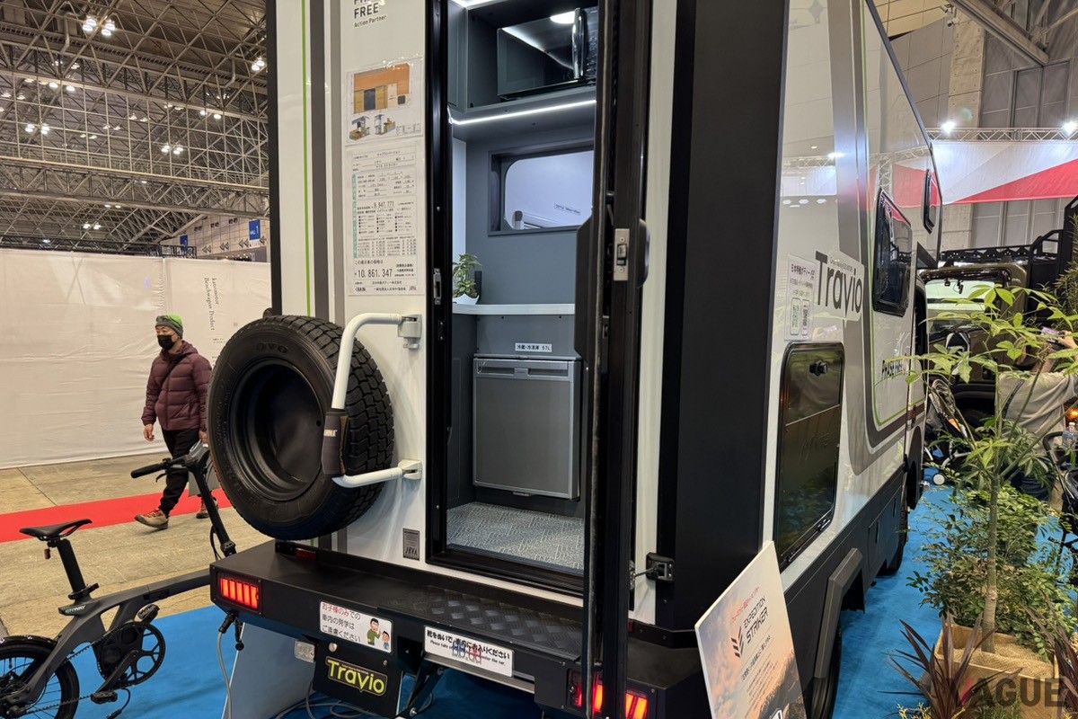 いすゞ のキャンピングカー専用シャシ「Travio（トラヴィオ）」をベースにした日本特種ボディー（NTB）のキャンピングカー「ストライカー」