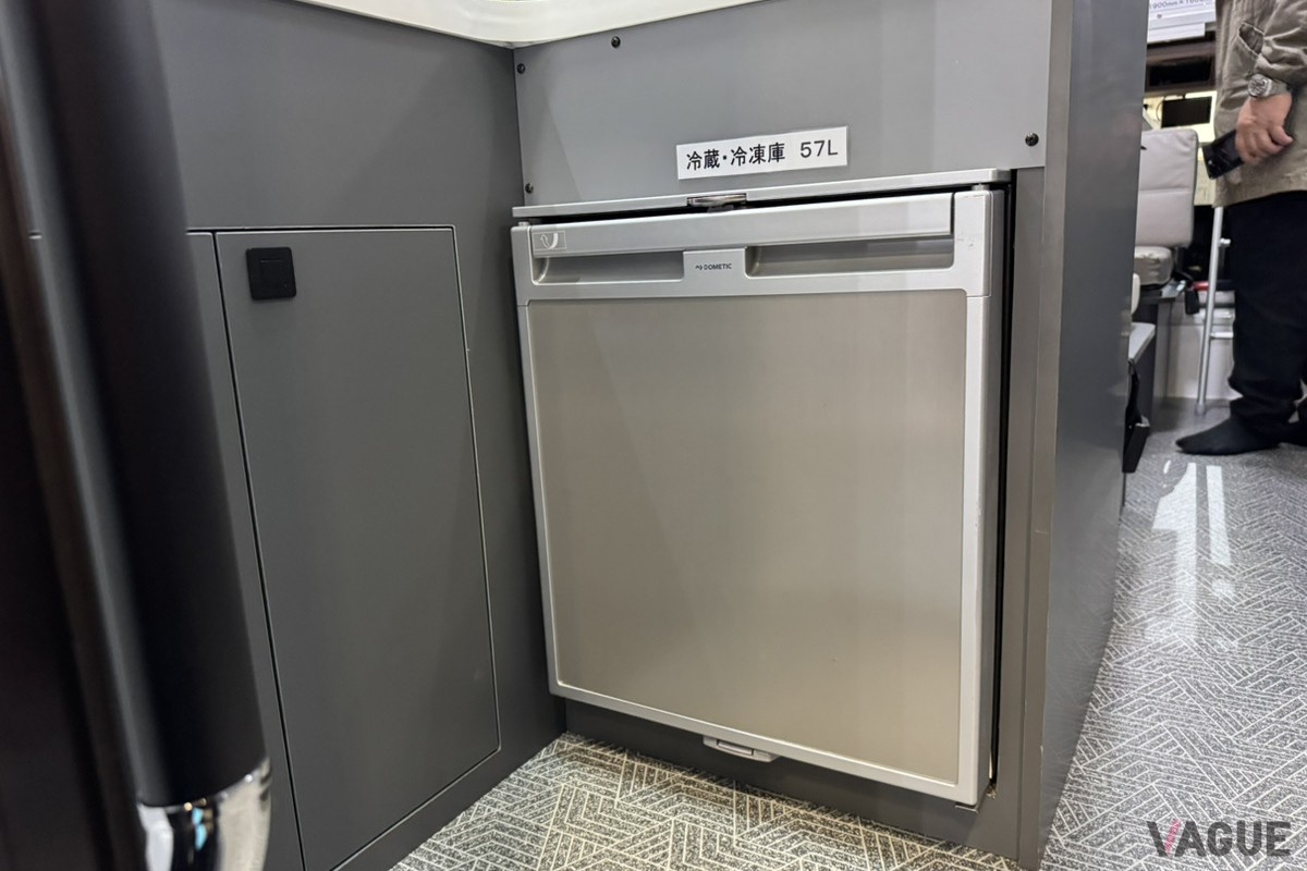いすゞ のキャンピングカー専用シャシ「Travio（トラヴィオ）」をベースにした日本特種ボディー（NTB）のキャンピングカー「ストライカー」