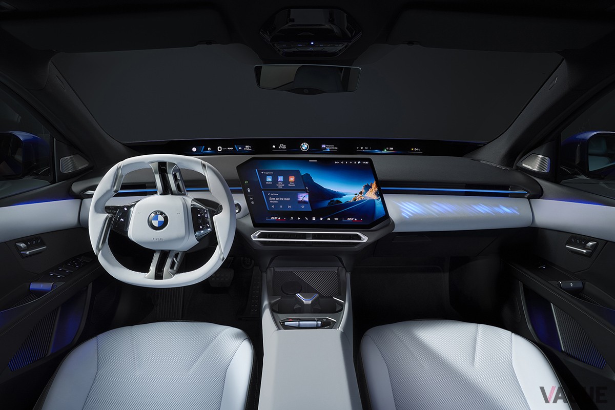 世界初公開されたBMW新型「i3」のインテリア