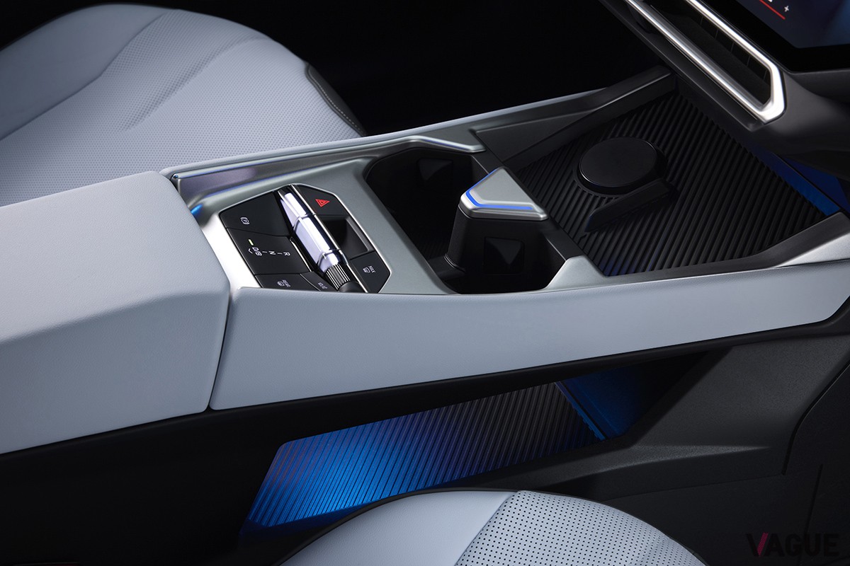 世界初公開されたBMW新型「i3」
