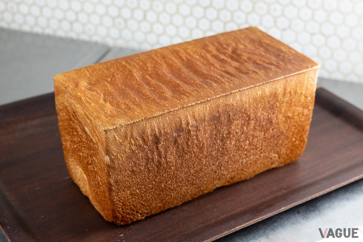 ディグルラクトのパンドミ食パン　フル1130円、1斤580円、ハーフ300円