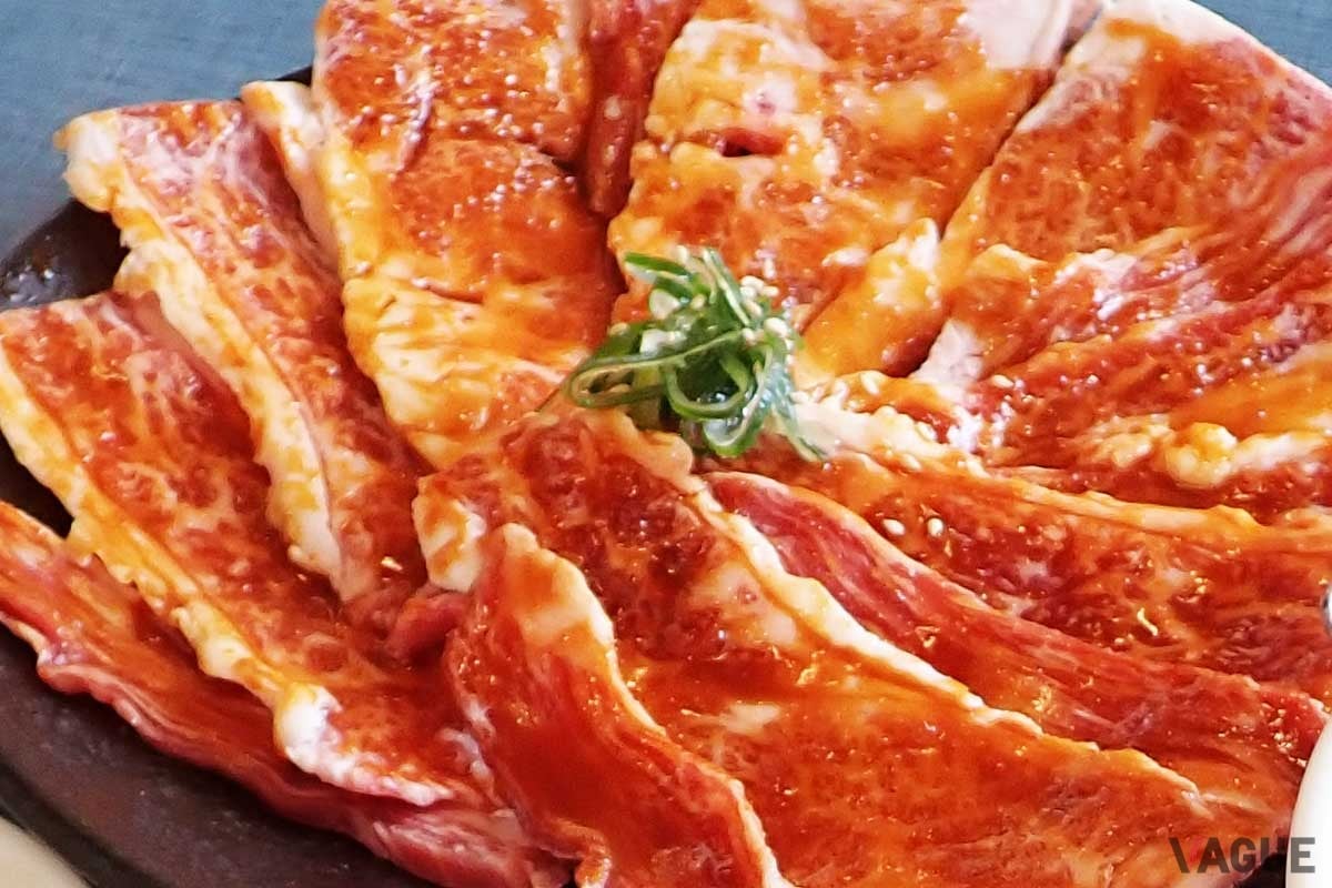 「りんご苑」ランチの「山形牛バラ焼きW」。お肉がたっぷりすぎて、ご飯が足りないほど