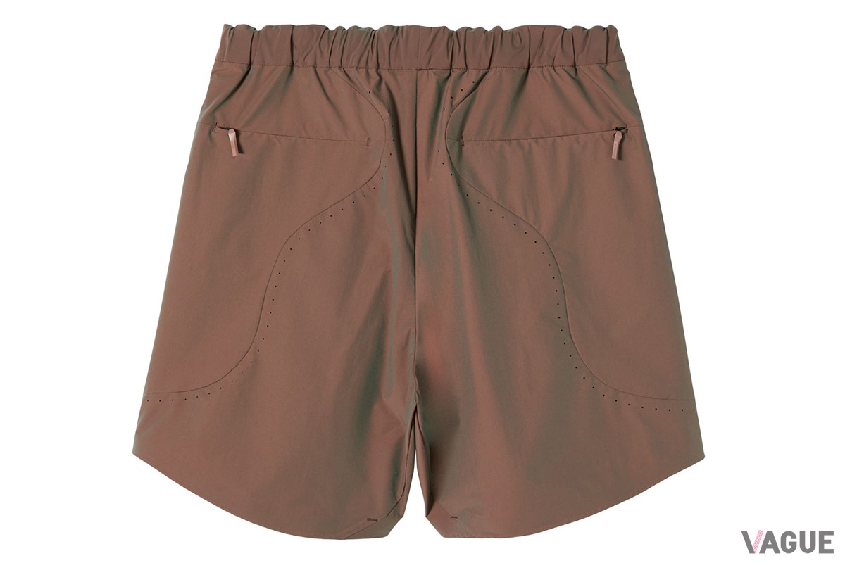 STRETCH SHORTS（ラスターブラウン）：3万3000円