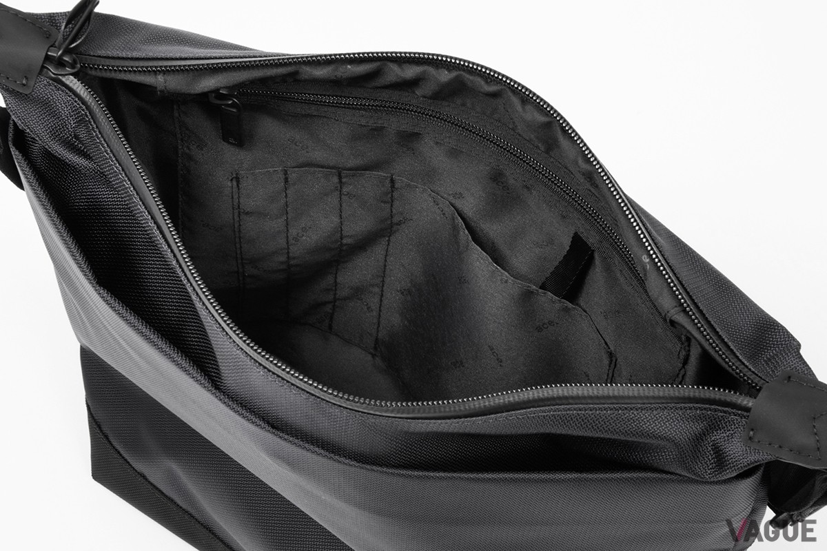 ショルダーバッグ