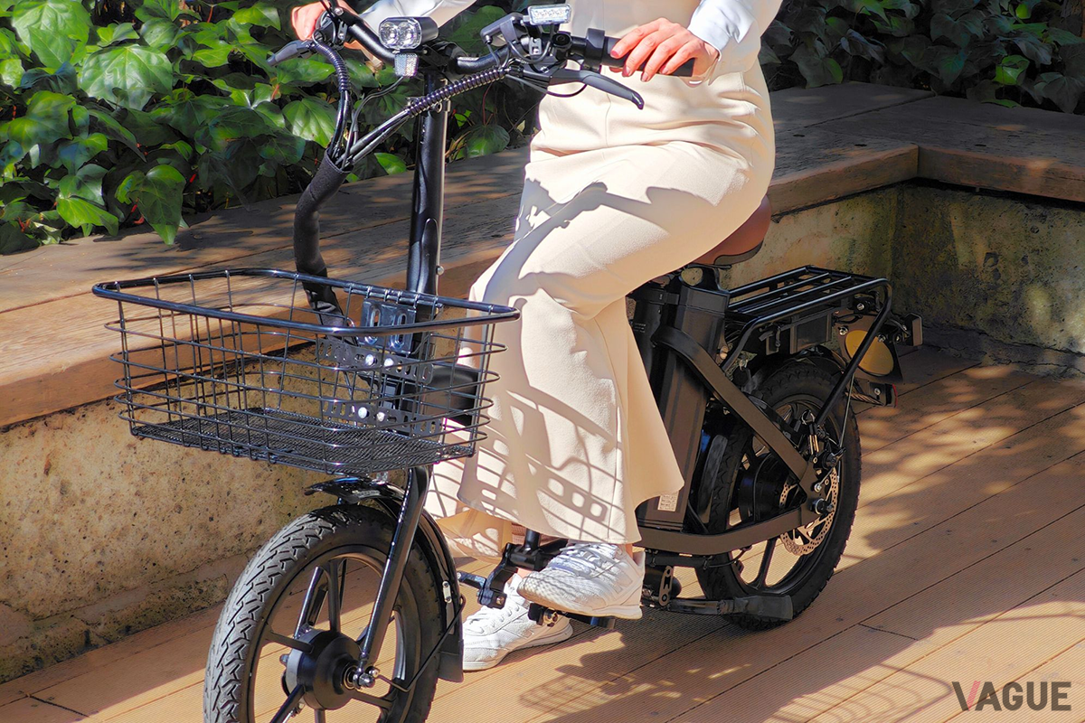 またぎやすいV型フレーム