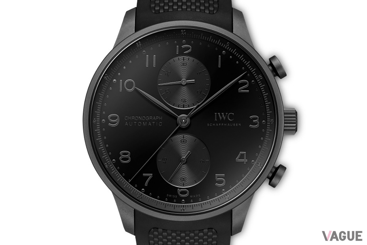 IWCが開発した“セラミック化されたチタニウム”のセラタニウムは堅牢で軽量、耐傷性に優れる革新的素材