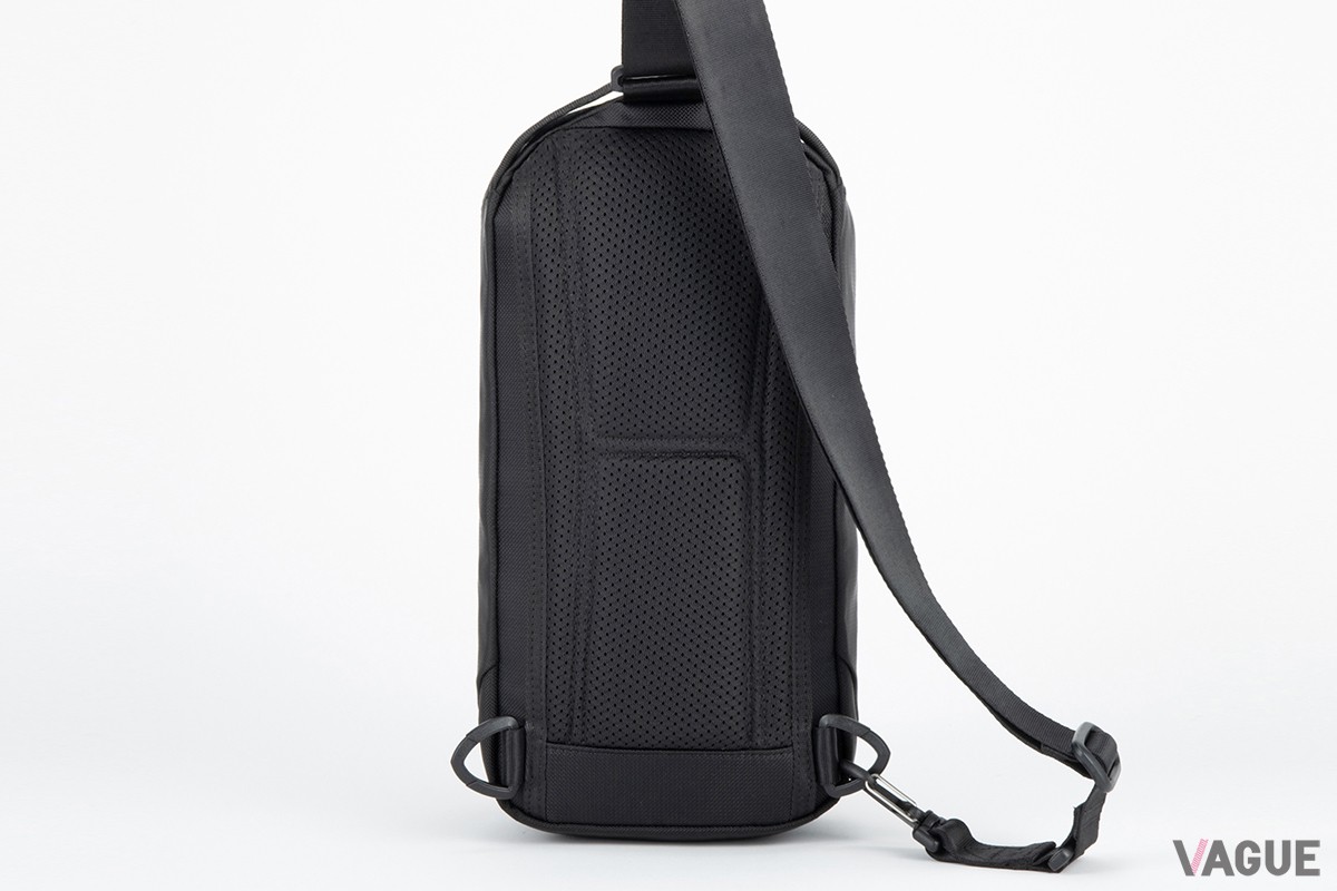 ボディバッグ縦