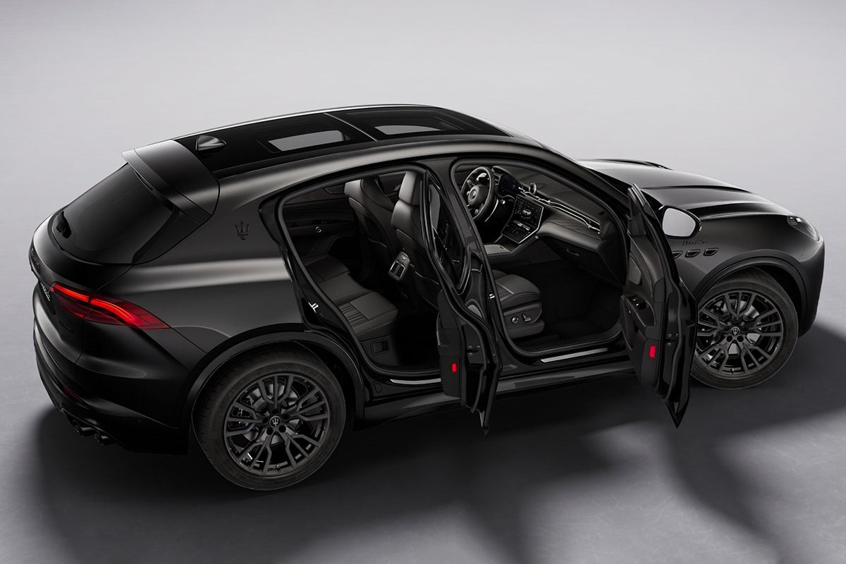 マセラティ「グレカーレ モデナ ネロ・インフィニート」