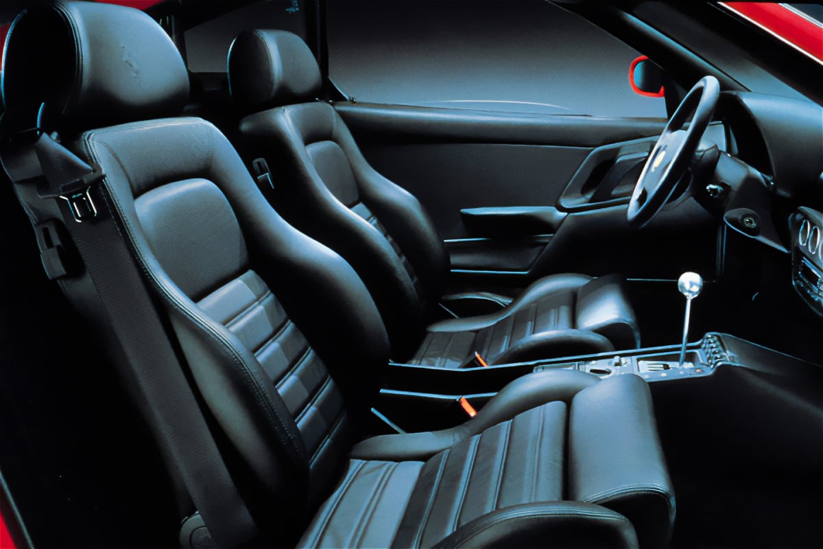 美しい内外装デザインはピニンファリーナが担当