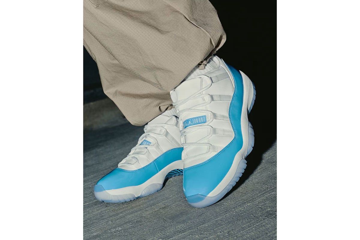 「エア ジョーダン 11」のローカット仕様に、春夏向けの新色“ユニバーシティブルー”が登場