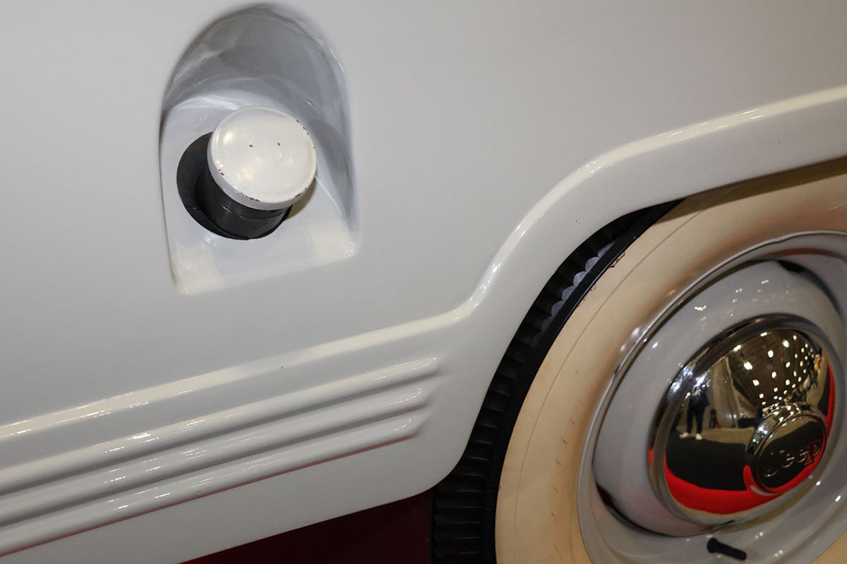 三菱「ジープ J11デリバリ ワゴン」