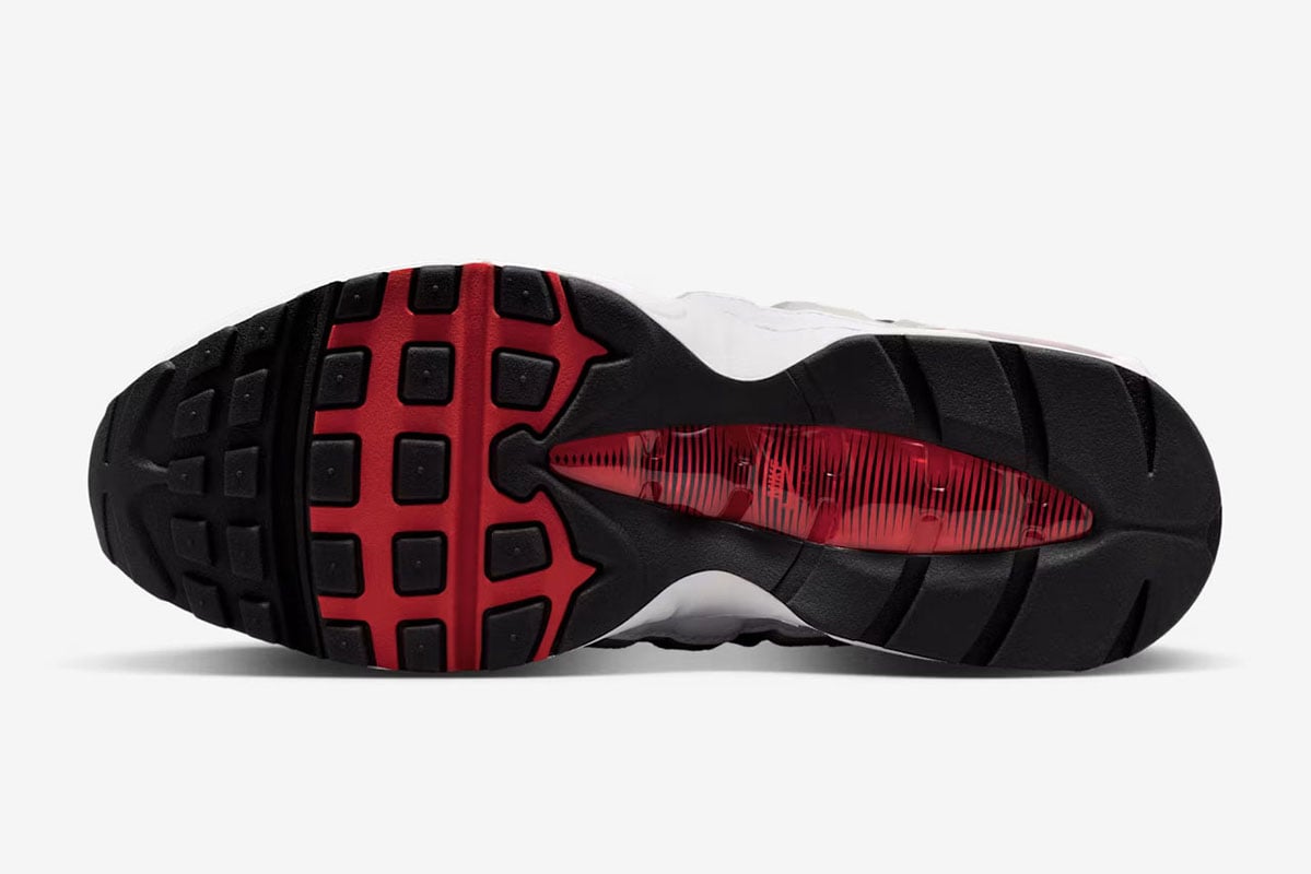 ナイキ「エア マックス 95」に“コメットレッド”が復活