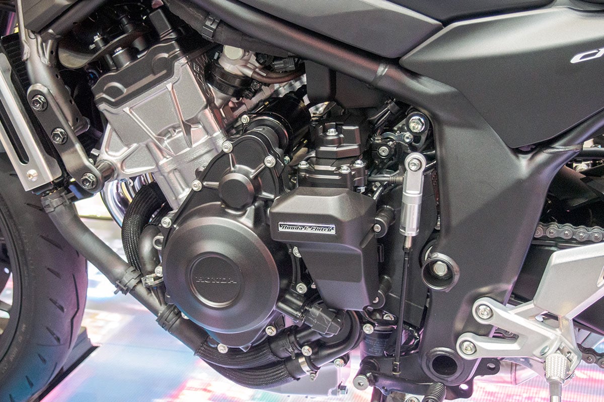 ホンダ「CB400スーパーフォア Eクラッチ コンセプト」