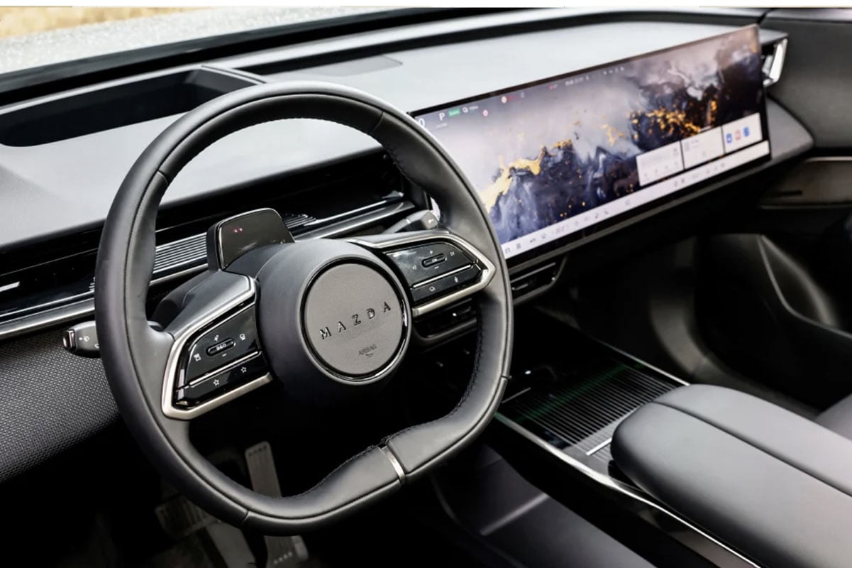 マツダ「CX-6e」