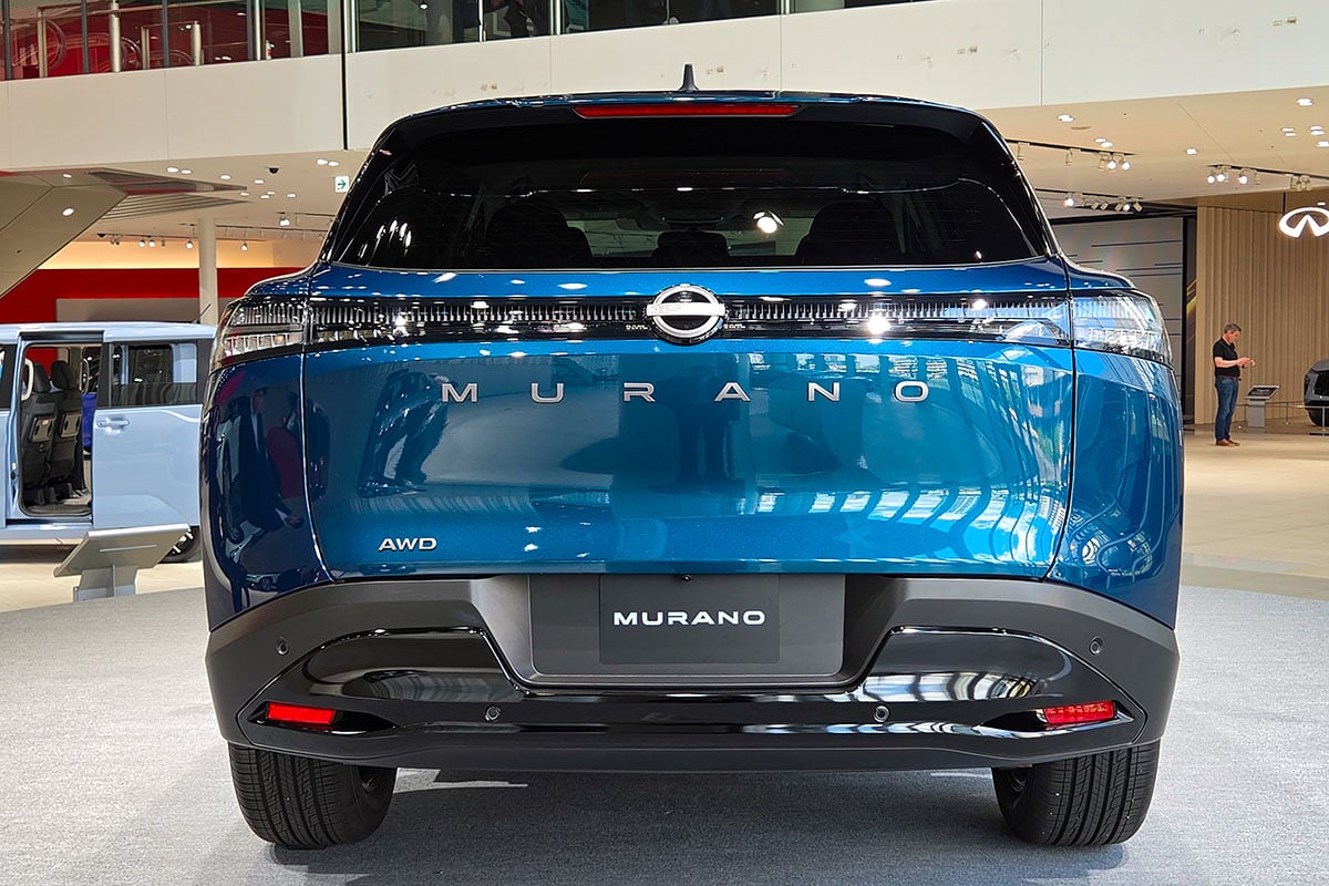 日産グローバル本社ギャラリーに特別展示された最新型「ムラーノ」