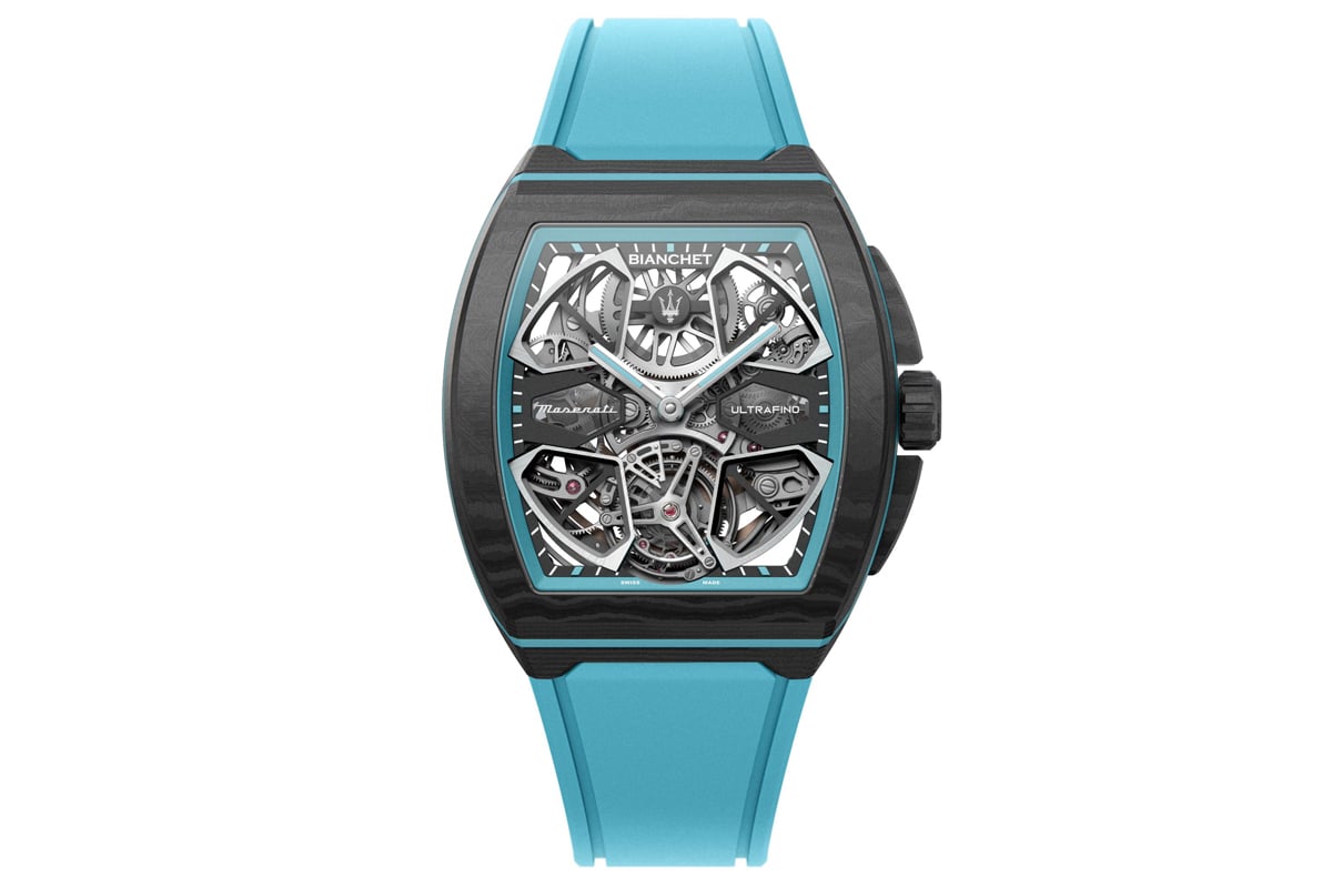 よりスポーティな印象を与えるナチュラルラバーストラップ装着時