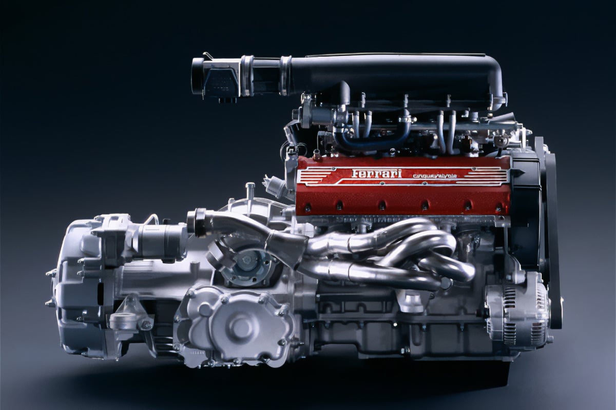 エンジンには、革新的な5バルブのシリンダーヘッドを採用した3.5リッターV8“F129B”型を搭載