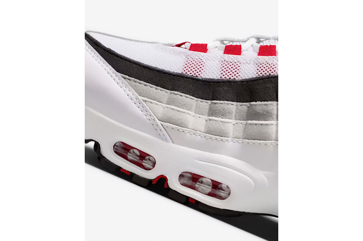 ナイキ「エア マックス 95」に“コメットレッド”が復活