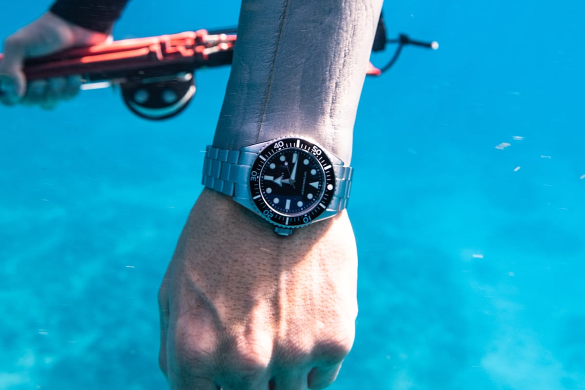 厳しい環境下でも高い視認性を確保