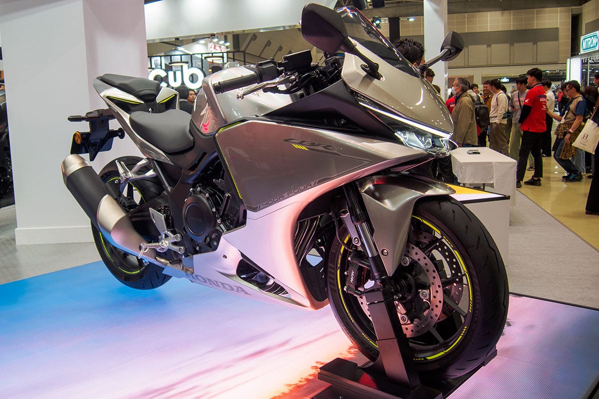 ホンダ「CBR400Rフォア Eクラッチ コンセプト」