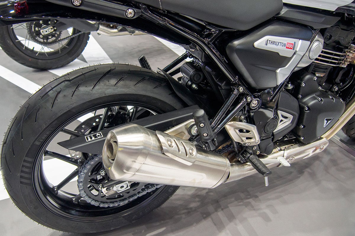 トライアンフ「スラクストン400」