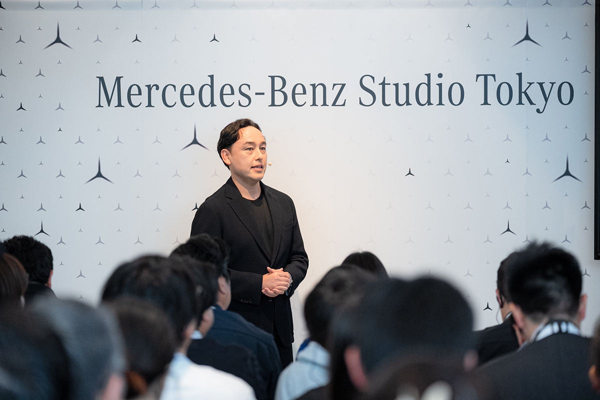 「Mercedes-Benz Studio Tokyo」のお披露目イベントに登壇したメルセデス・ベンツ日本のゲルティンガー剛社長